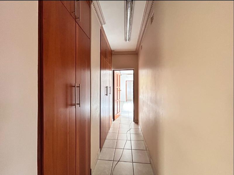 6 Bedroom Property for Sale in Birdwood Estate North West